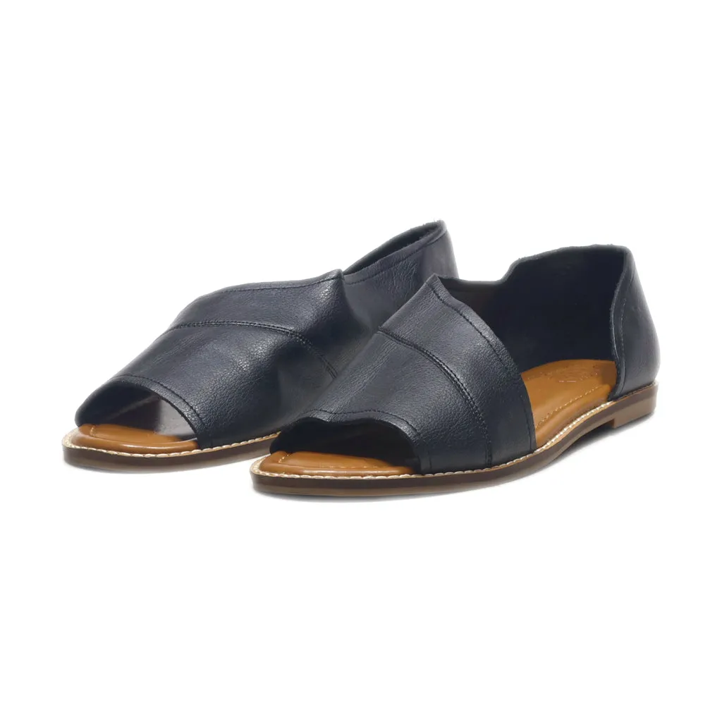 Dakota Chase Flat Sandals Leather Black Colour For Women