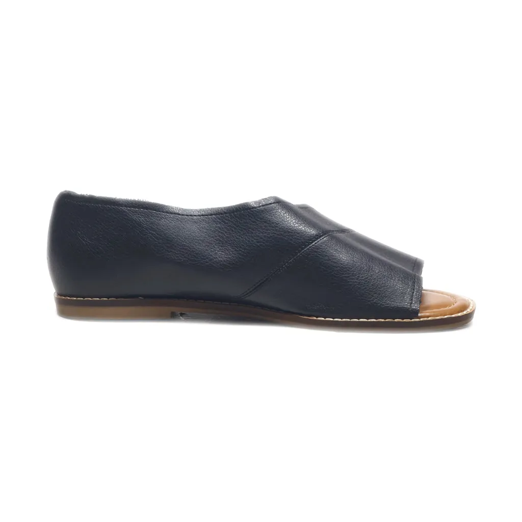 Dakota Chase Flat Sandals Leather Black Colour For Women