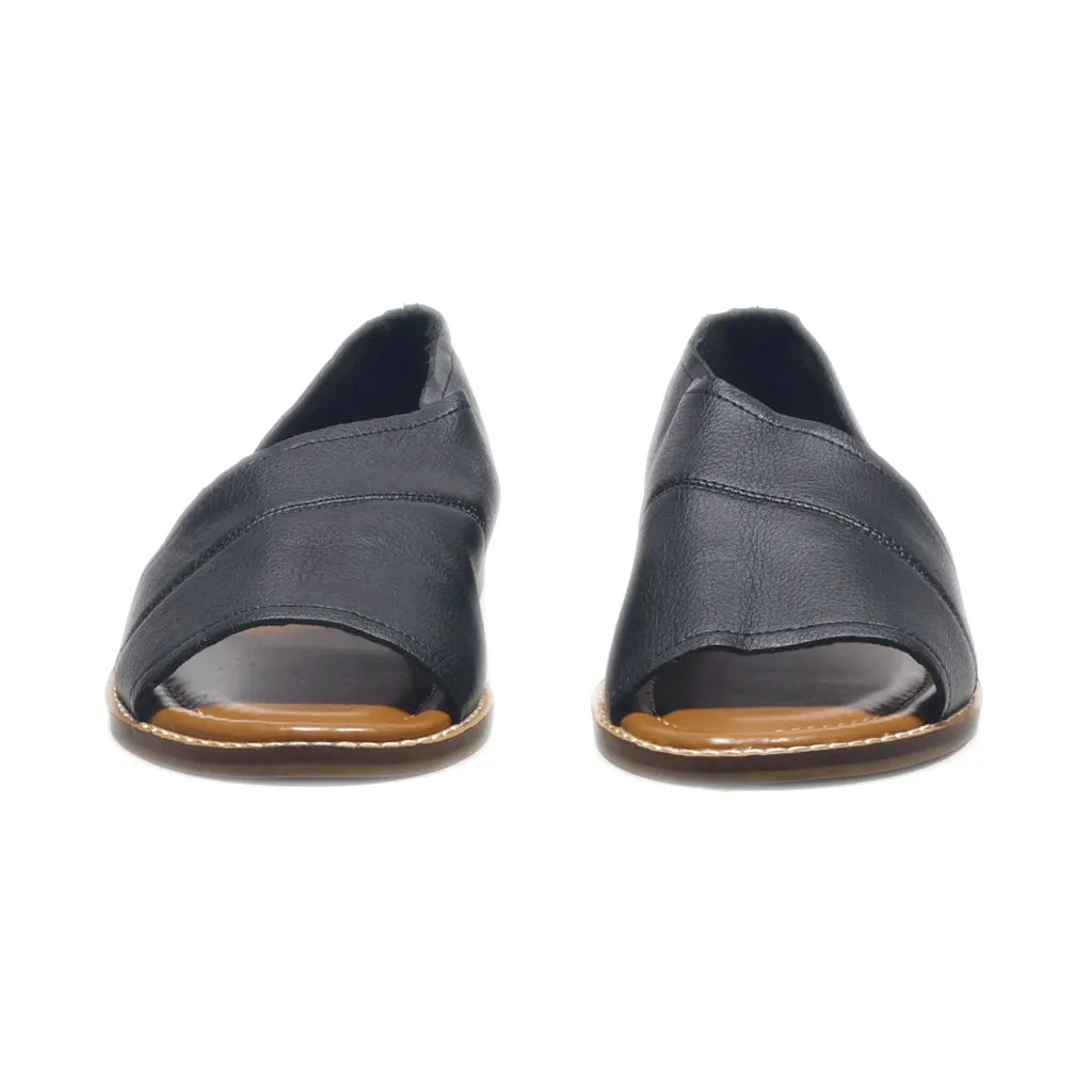 Dakota Chase Flat Sandals Leather Black Colour For Women