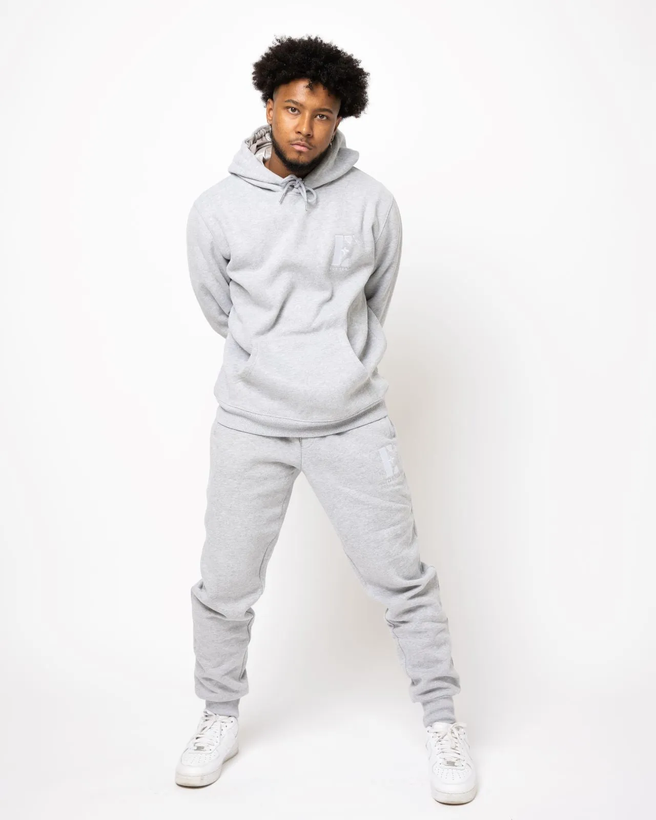 E's Element Essential Sweatsuit Set In Light Grey