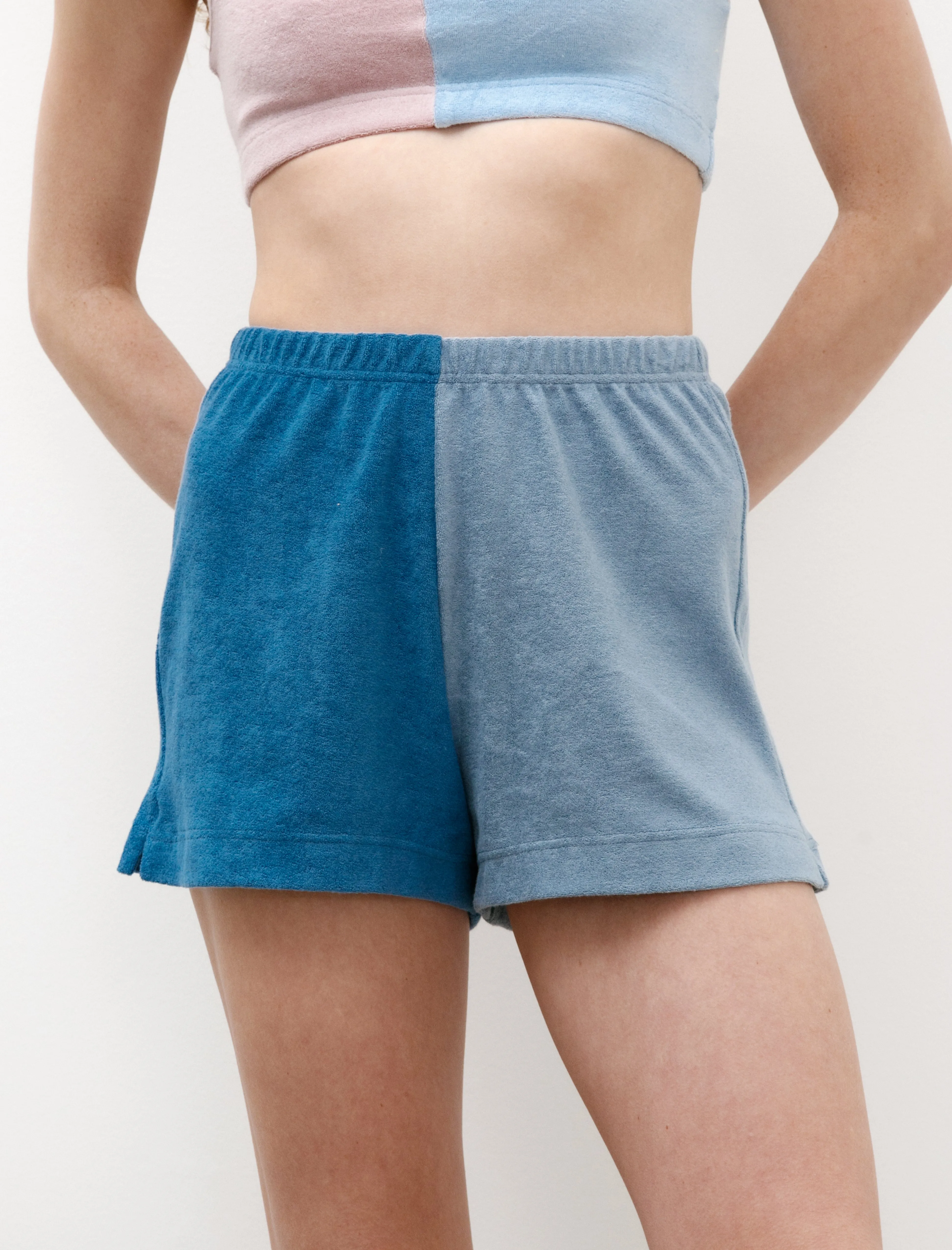 Flaming Grooves Shorts Lullabye